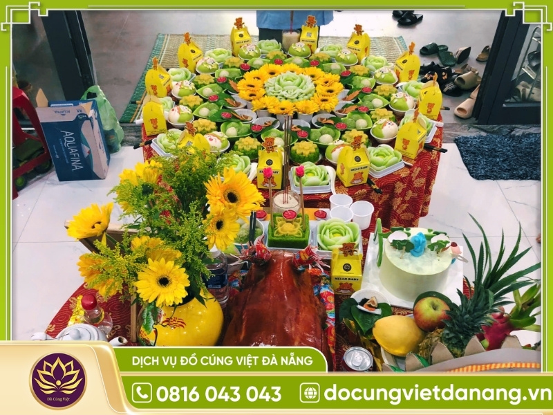 Cúng đầy tháng cần bao nhiêu chén chè và đĩa xôi?